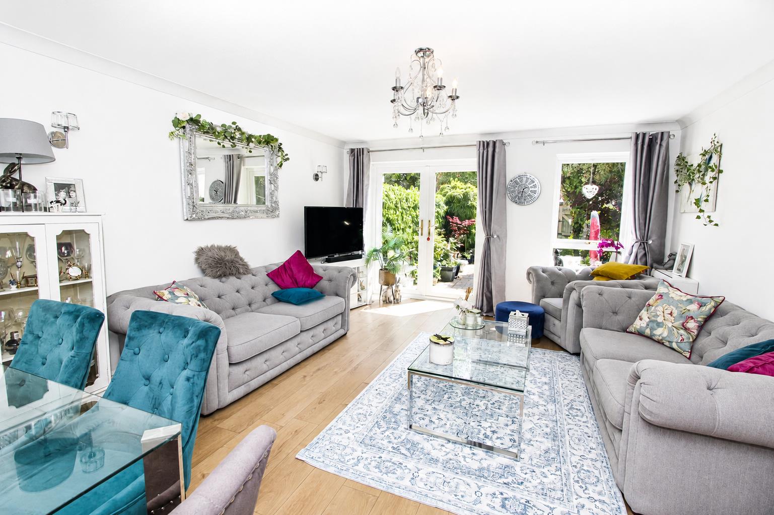 3 bed property in St. James Road, Sutton